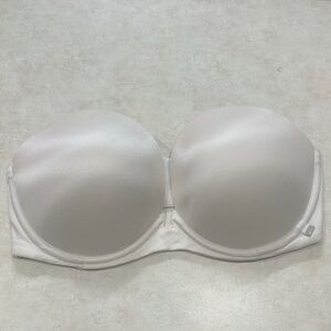 Elegant Strapless White Bra